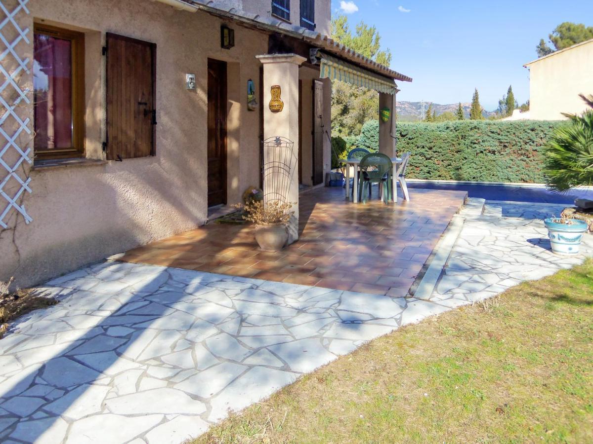 Villa Avec Piscine A Saint-Raphael Et Vue Sur La Montagne Exterior foto
