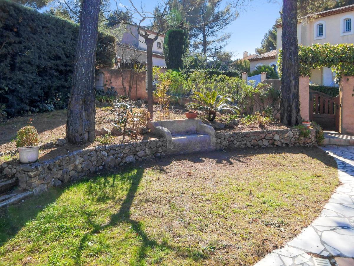 Villa Avec Piscine A Saint-Raphael Et Vue Sur La Montagne Exterior foto